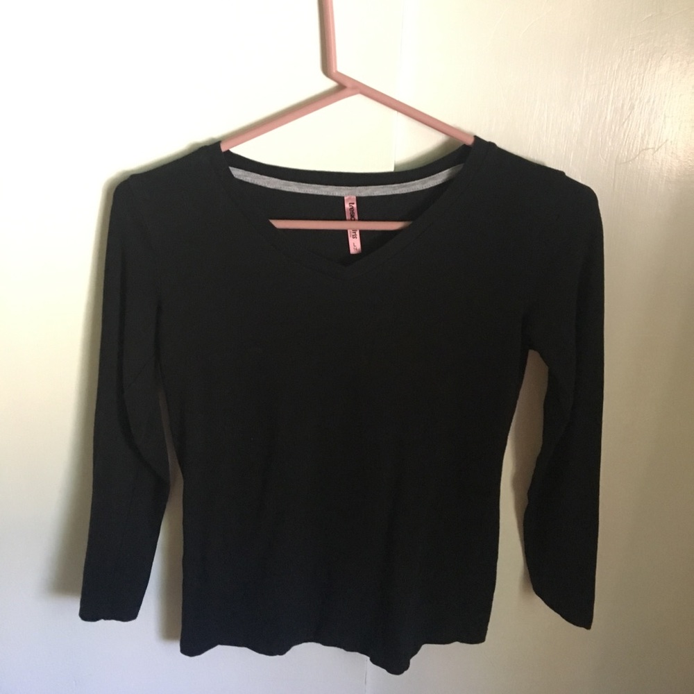 Black v neck long sleeve